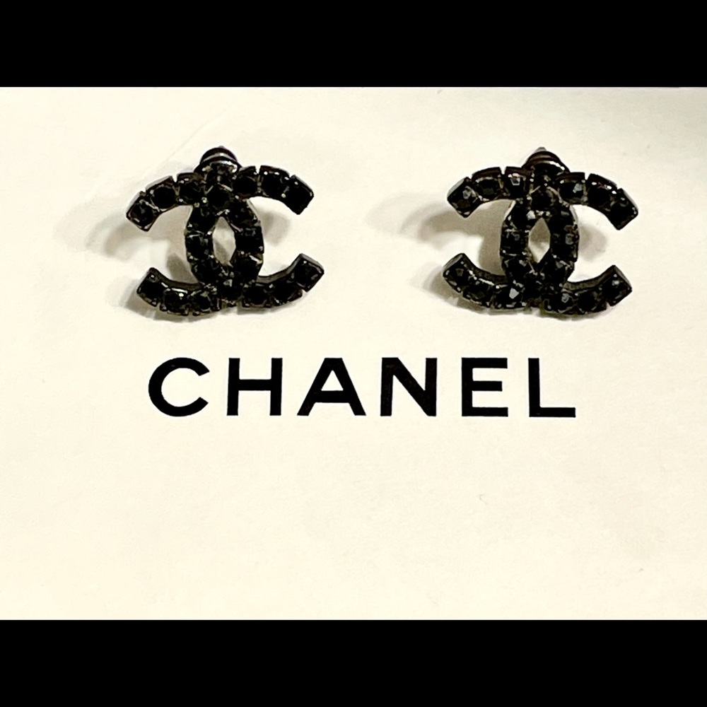 CHANEL Black Earrings